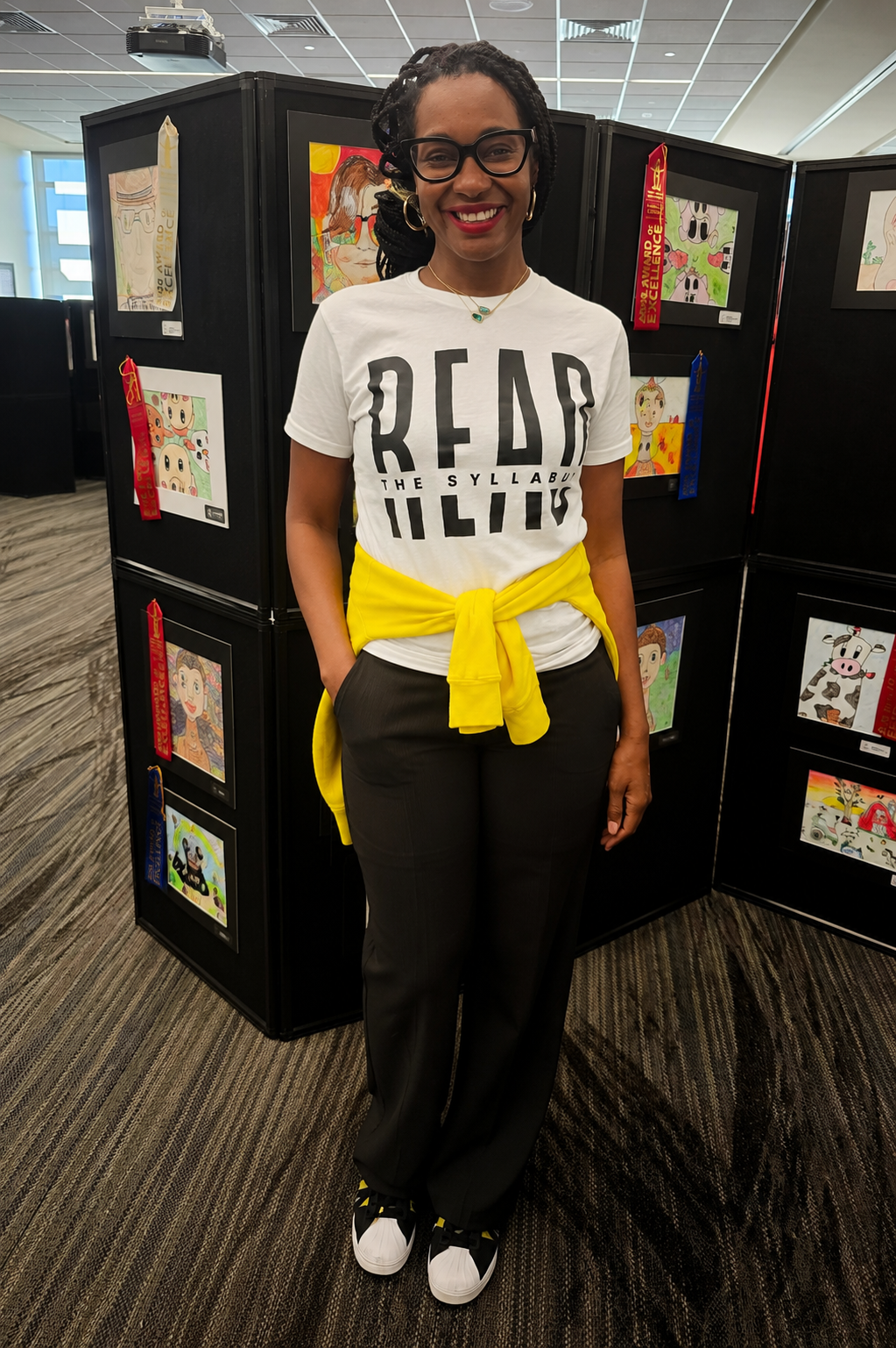Read the Syllabus Tee – Between the Lines